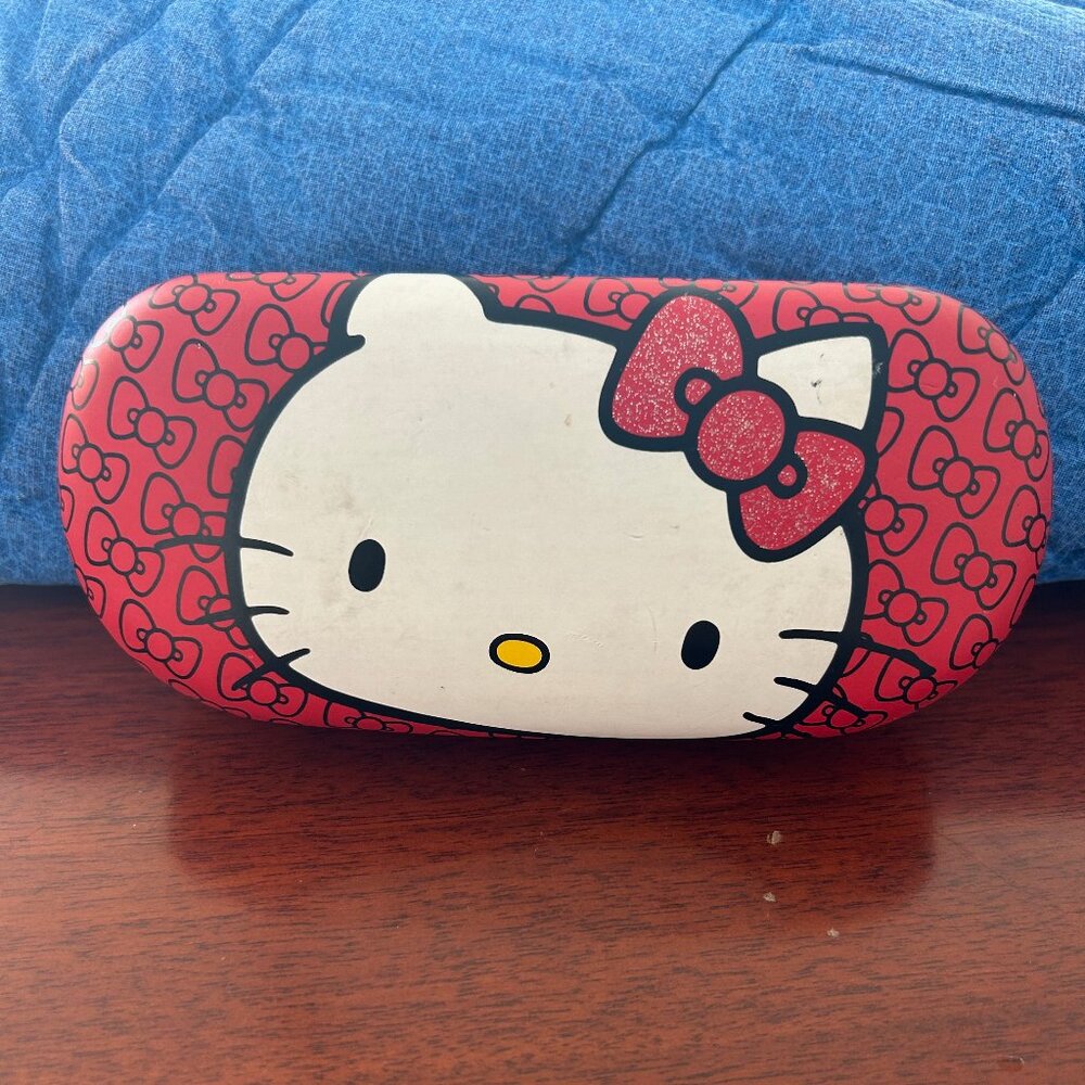 Sanrio Hello Kitty Hard Shell Eyeglass Case